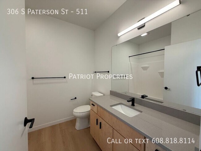 Building Photo - 306 S Paterson St