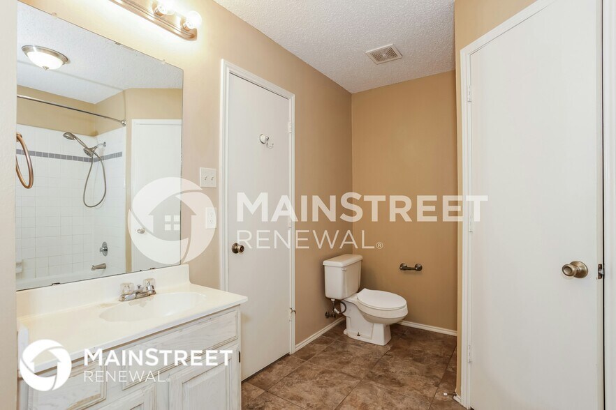 Building Photo - 634 Nightshade Dr