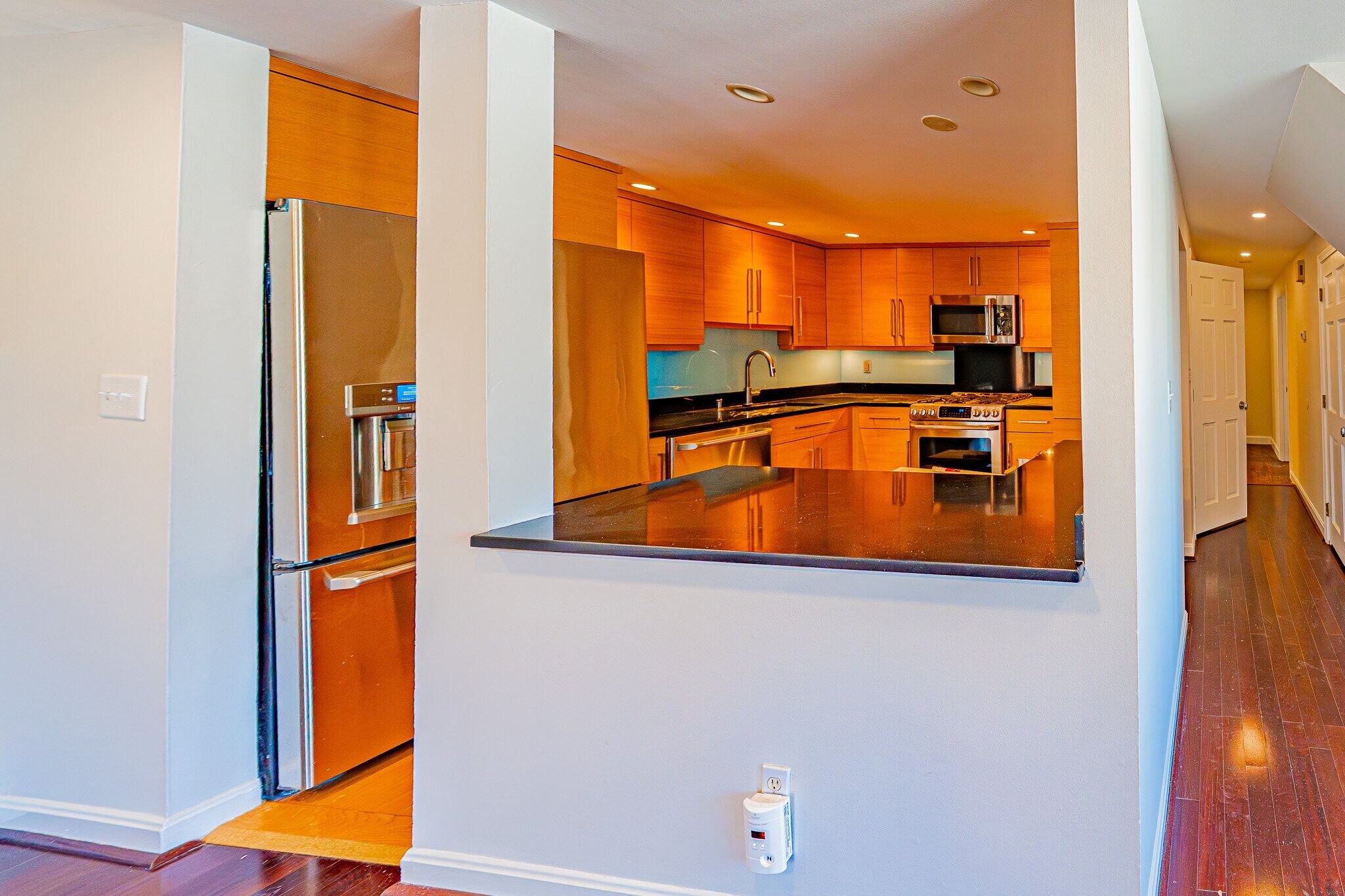 Building Photo - 13 Buena Vista St