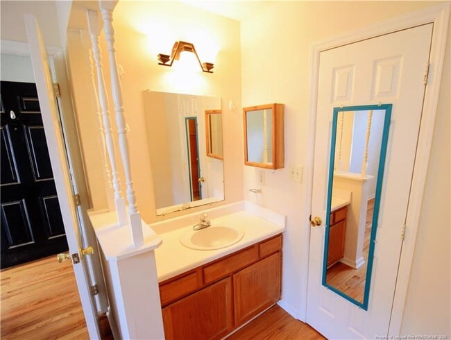 Building Photo - 521 Stone Way Ct