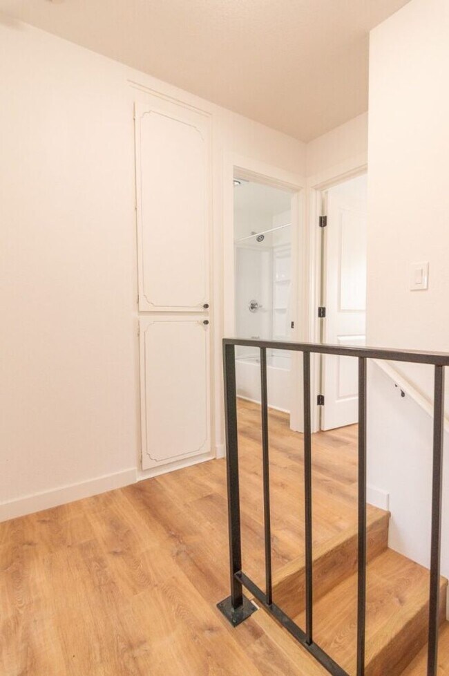 Building Photo - 506-510 SE 46th Ave