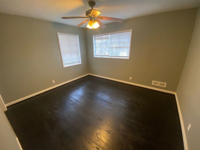 Building Photo - NOW AVAILABLE!!! $0 Application Fees!!! Li...