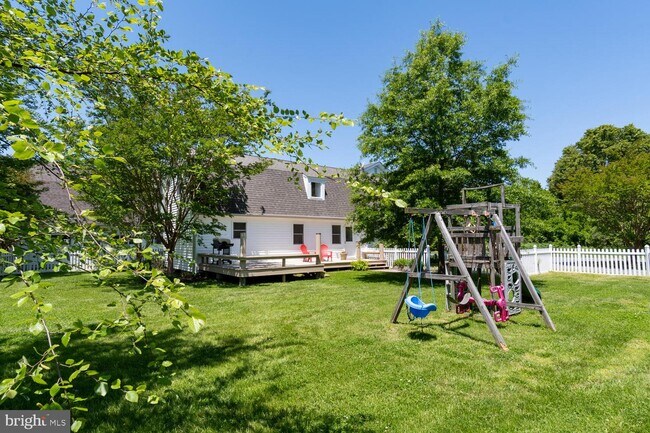 Building Photo - 6670 Cedar Cove Rd