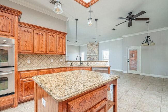 Building Photo - 2903 Savoy Pl