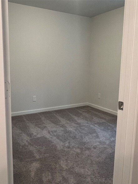 Building Photo - 885 Rd 5102