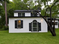 Building Photo - 3849 Lyons St