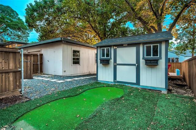 Building Photo - 221 Lakeridge Dr