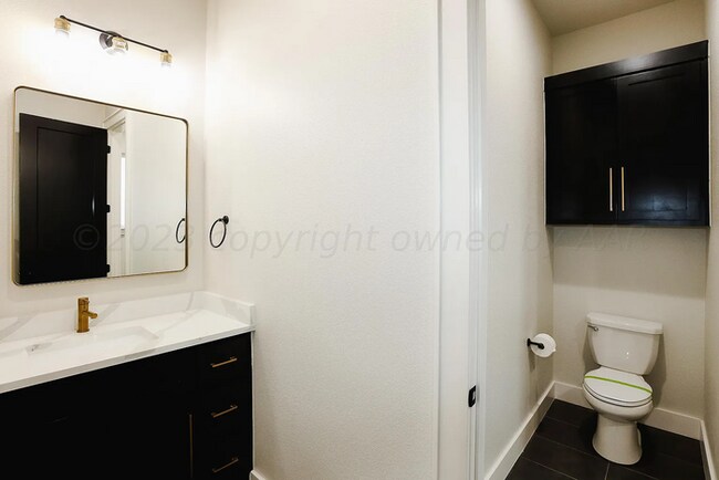 Building Photo - 9405 Rockridge Pkwy