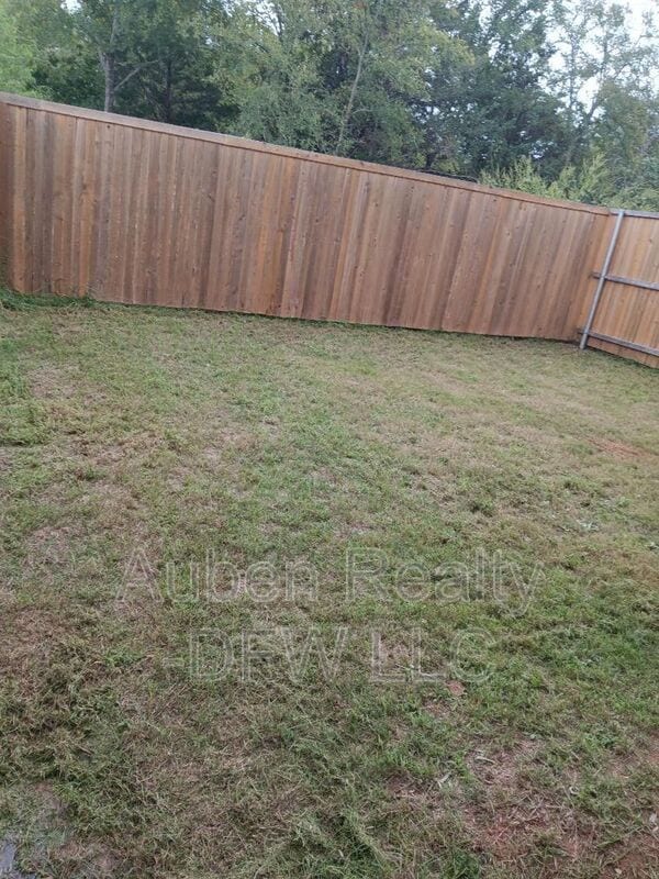 Building Photo - 2428 S Fannin Ave