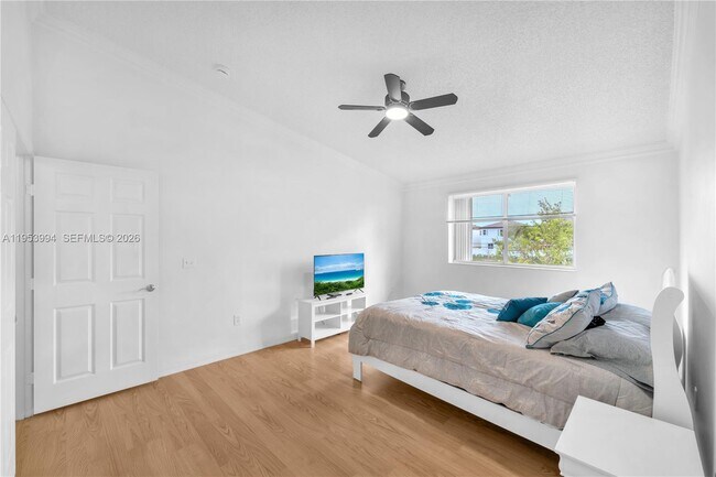 Building Photo - 2218 SE 26th Ln