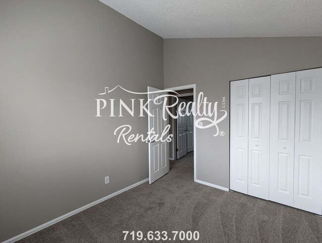 Building Photo - 3418 Foxridge Dr