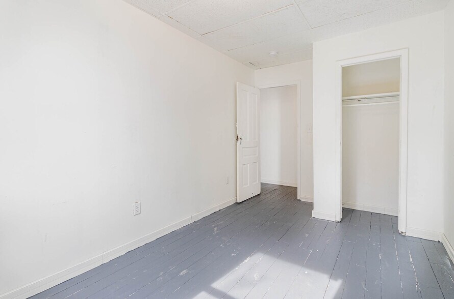 Building Photo - 213 Mulberry St