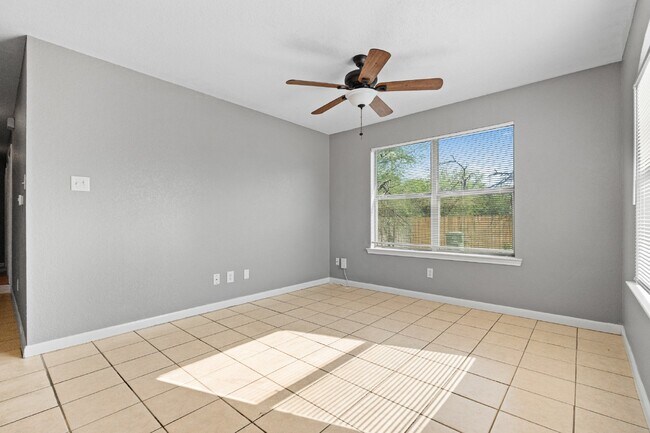 Building Photo - 13002 O'Connor Cove