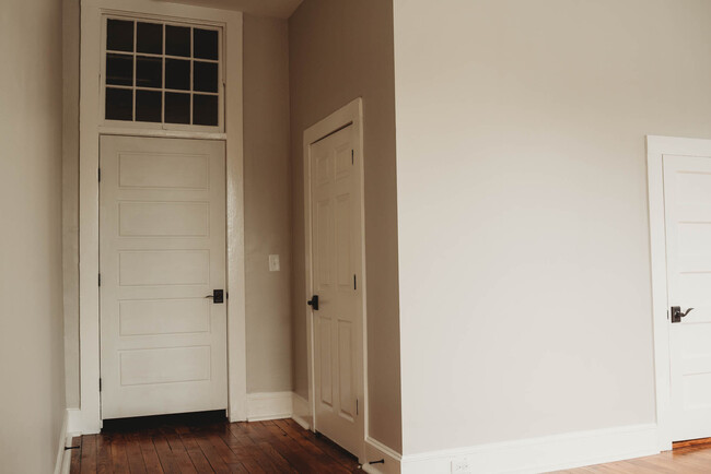 Bedroom - 529 E Washington St