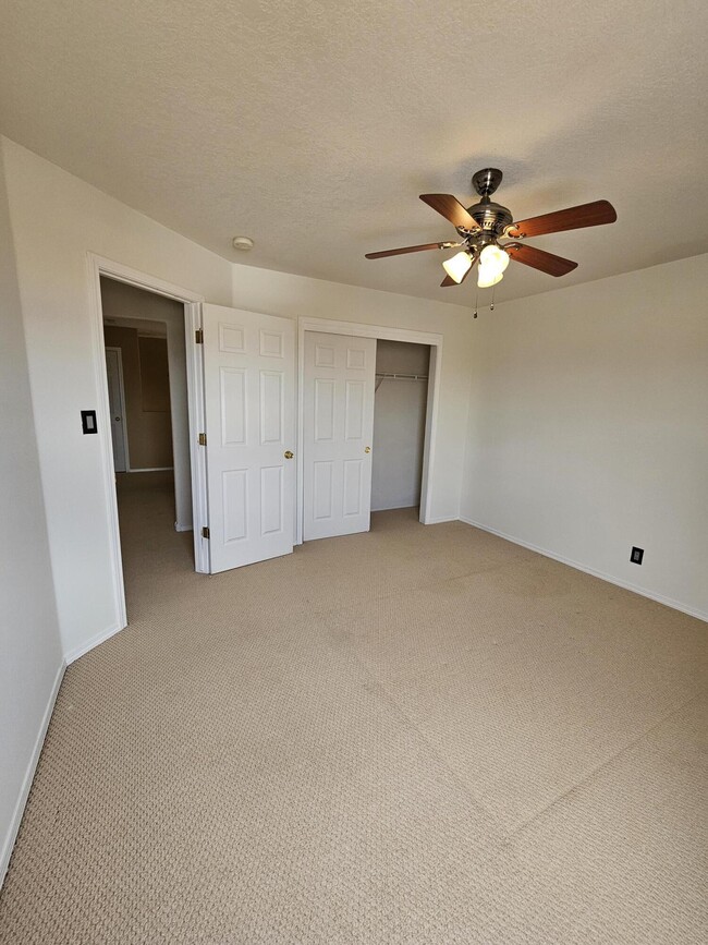 Building Photo - 5052 Westfield Dr NE