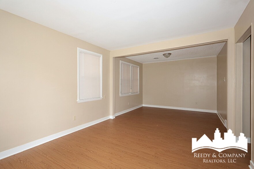 Building Photo - 2554 Henderson St