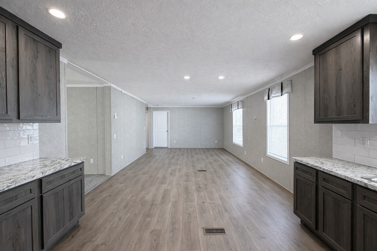 Building Photo - 52167 Williamsburg Ln