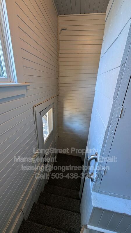 Building Photo - 622 NW 29th St