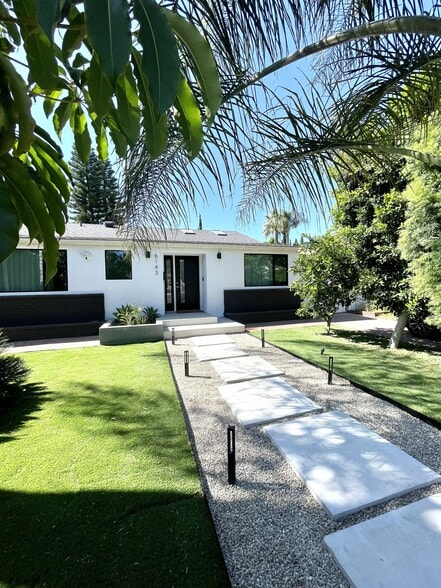 Building Photo - 6143 Carpenter Ave