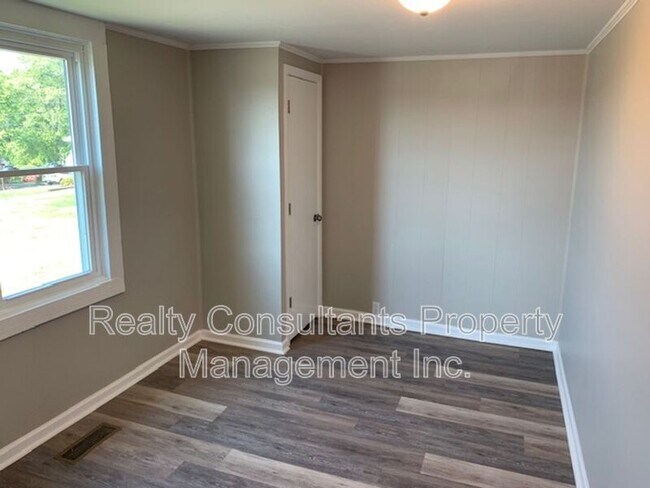 Building Photo - 510 Norwalk St