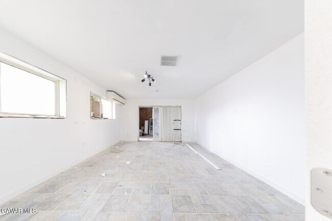 Building Photo - 16822 Glenfall Ave