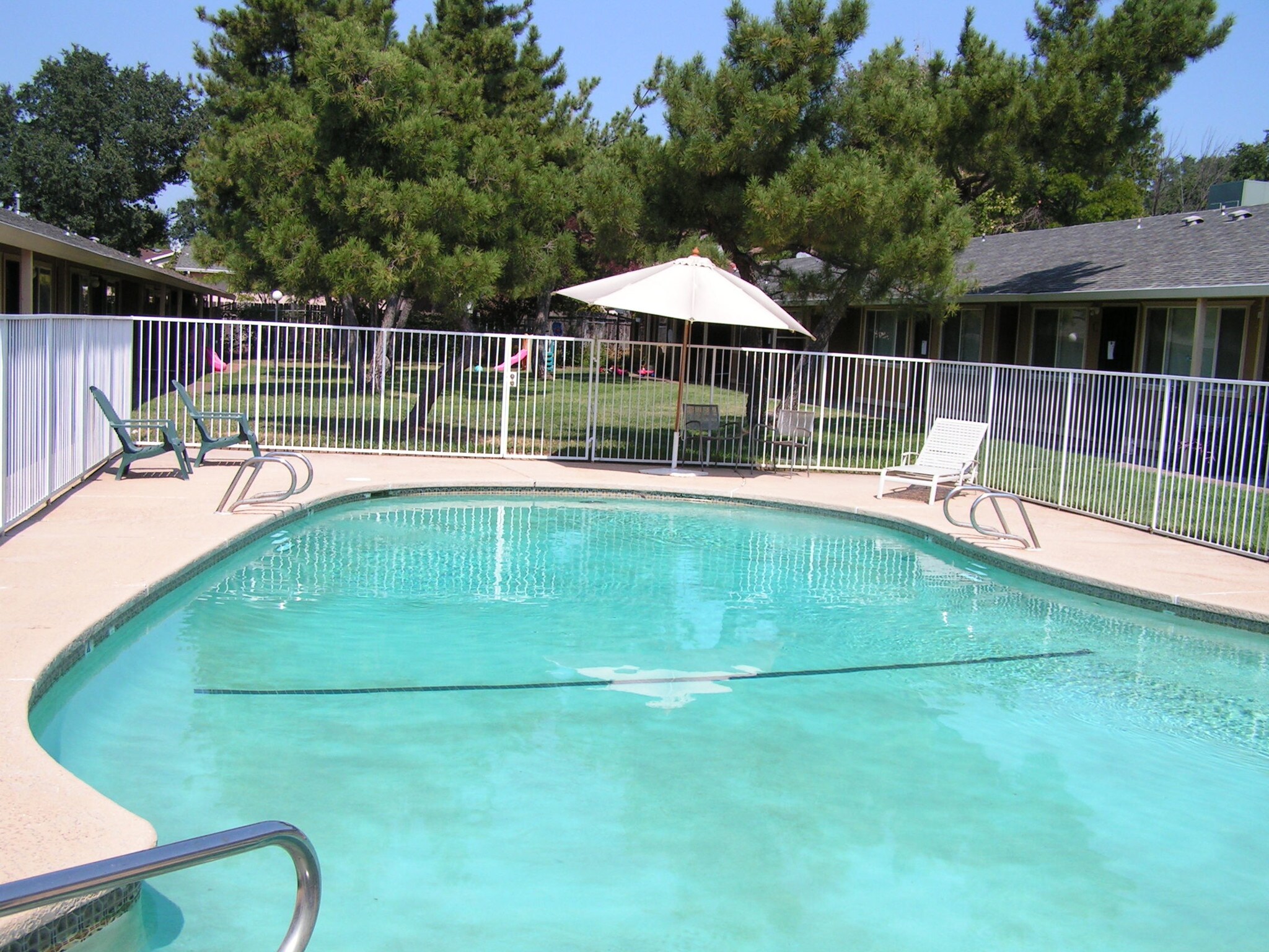 Building Photo - 2708 Wilson Ave