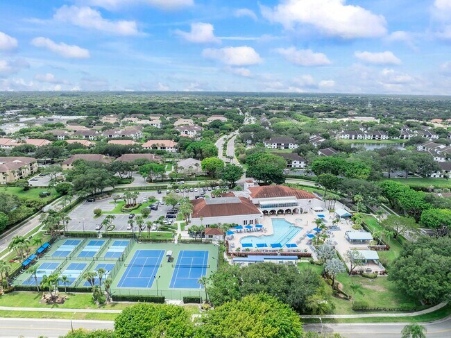 Building Photo - 5153 Floria Dr