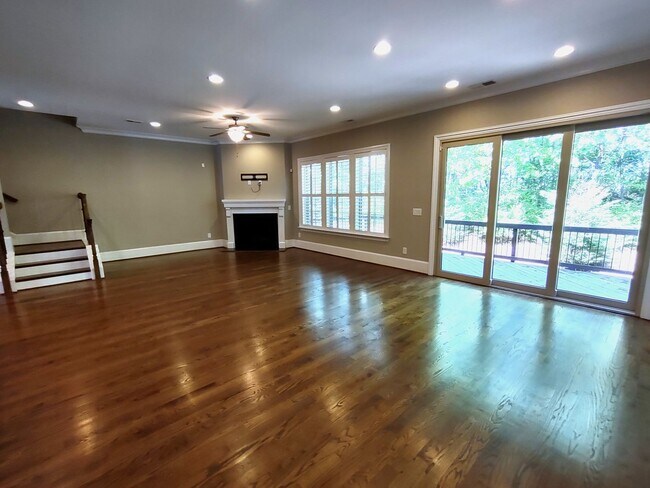 Building Photo - Luxury Townhome Available in Fairway Row C...