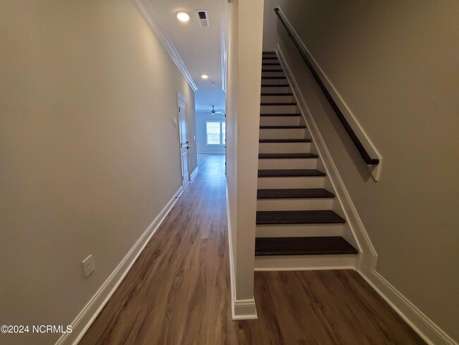 Building Photo - 2124 S Kali Ln