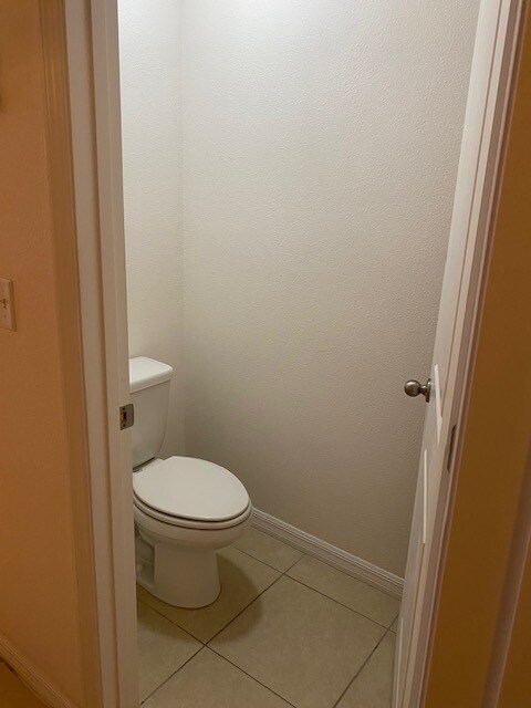 Building Photo - 610 Silverthorn Pl