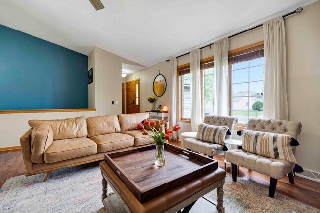 Building Photo - 3670 Sabertooth Trail