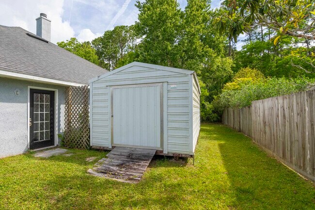 Building Photo - 2116 Wood Stork Ave