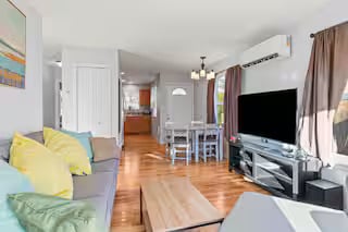 Building Photo - 763 18th St NE