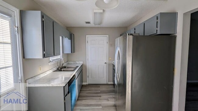 Building Photo - 122 Crosby Dr