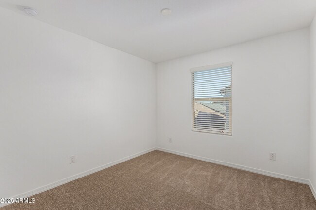 Building Photo - 14633 W Sand Hills Rd