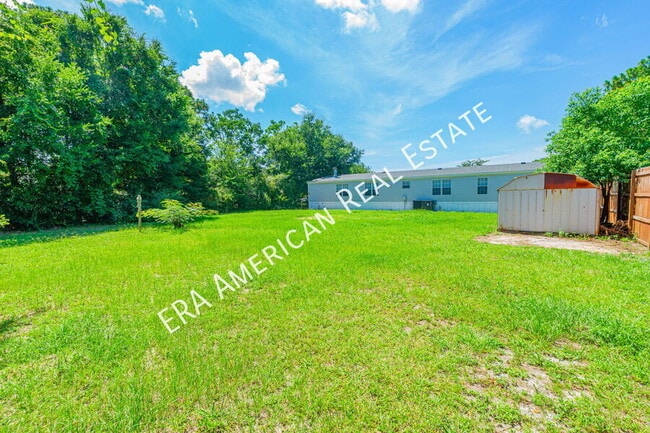 Building Photo - 8204 Verano St
