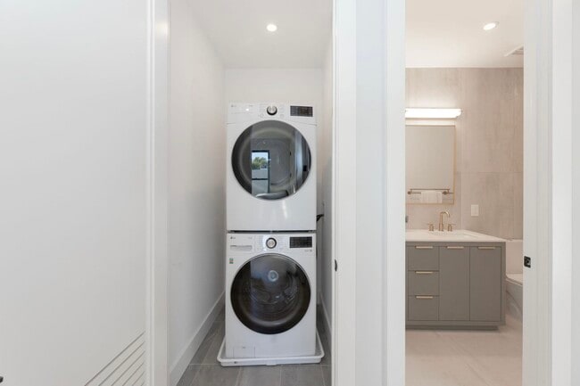 Building Photo - 61 Belmont Ave