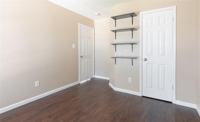 Building Photo - 7231 Brockington Dr