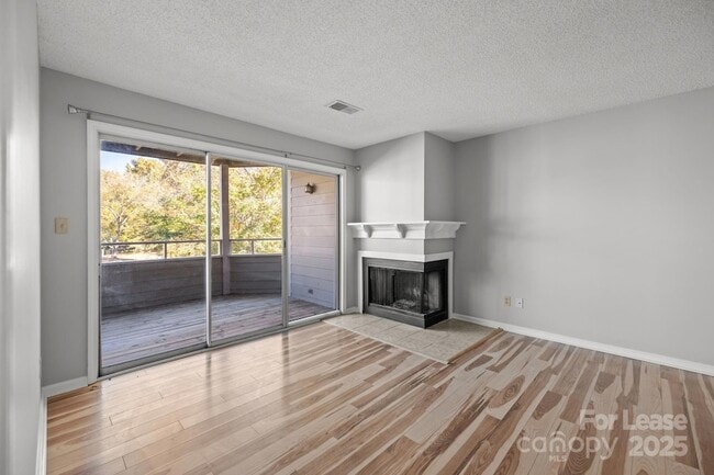 Primary Photo - 2505 Stockbridge Dr