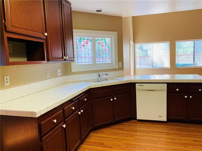 Building Photo - 23665 Meadcliff Pl