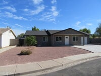 Building Photo - 2156 E Jerome Ave