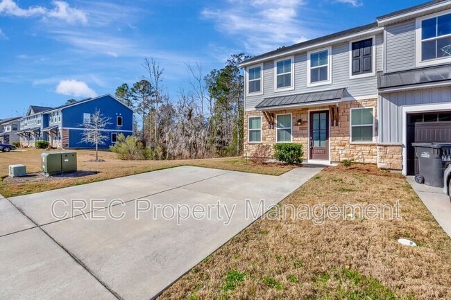 Building Photo - 7811 Park Gate Dr