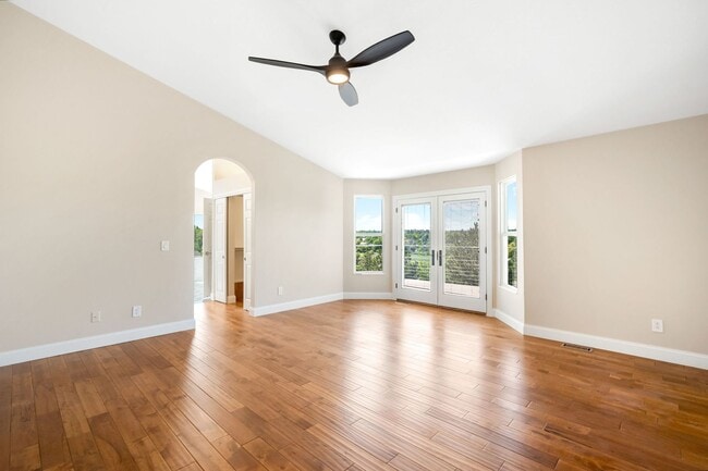 Building Photo - Luxury 6BD, 5BA Recently Remodeled Littlet...