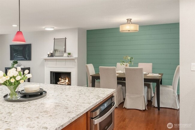 Building Photo - Prime Bothell Location!!!