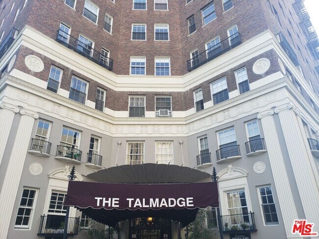 Building Photo - 3278 Wilshire Blvd