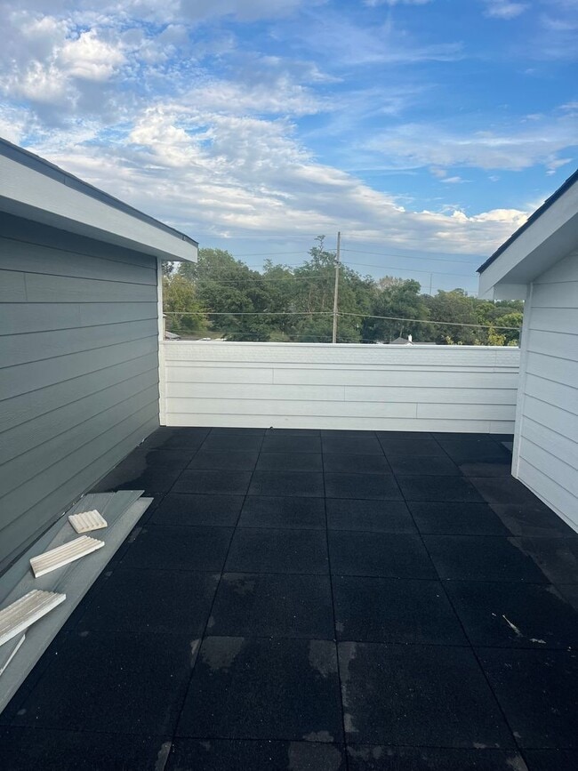 Building Photo - New Construction, 2 bed, 3 bath Row Home, with 2 car garage, fireplace, and rooftop deck!