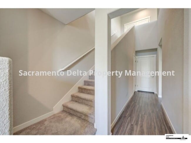 Building Photo - 2bed/2.5bath Model Home in West Sac Development