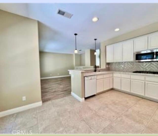 Building Photo - 32 Bogey Ln