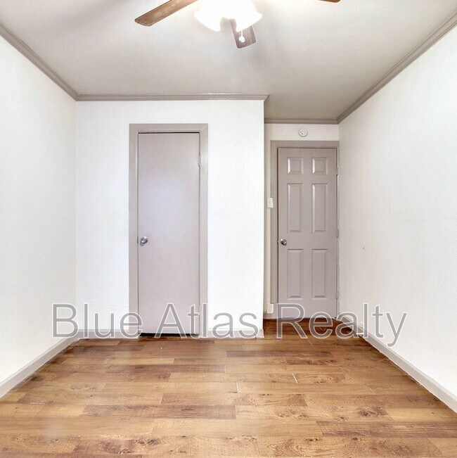 Building Photo - 1714 NW Dallas St
