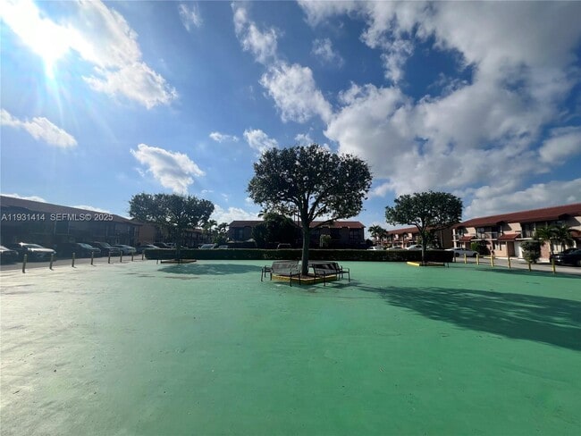 Building Photo - 1909 SW 107th Ave